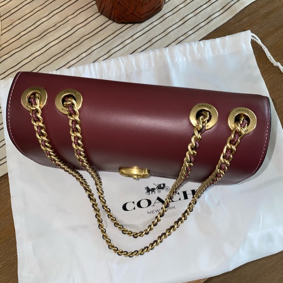 ✨Coach Madison Shoulder Bag ✨ - Picture 11 of 16